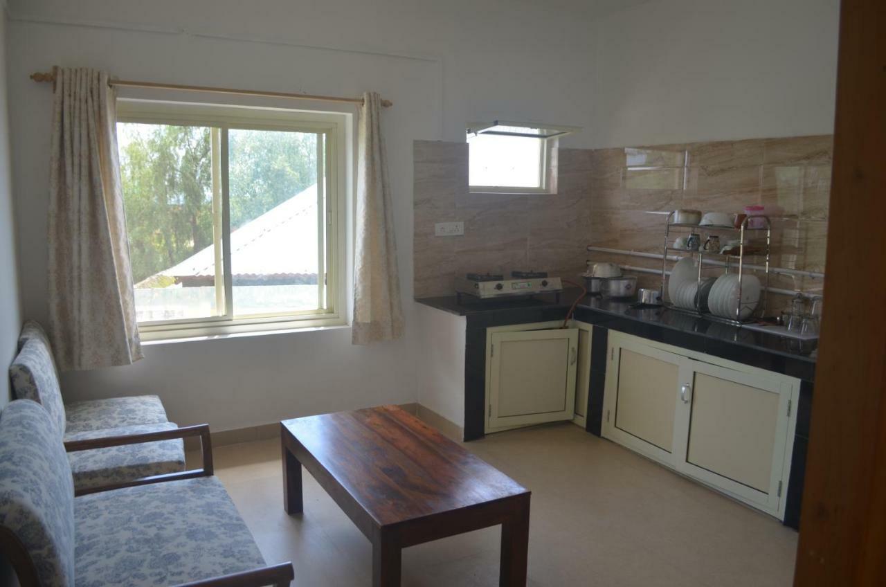 Zhim Zhim Guest House Bir  Luaran gambar