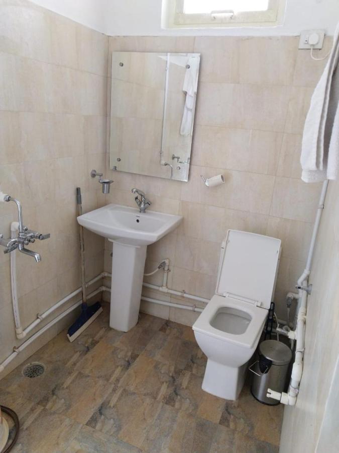 Zhim Zhim Guest House Bir  Luaran gambar