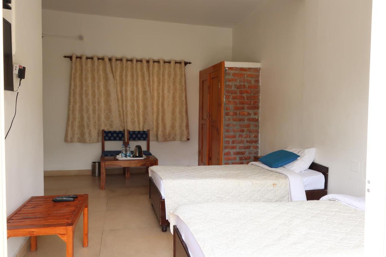 Zhim Zhim Guest House Bir  Luaran gambar