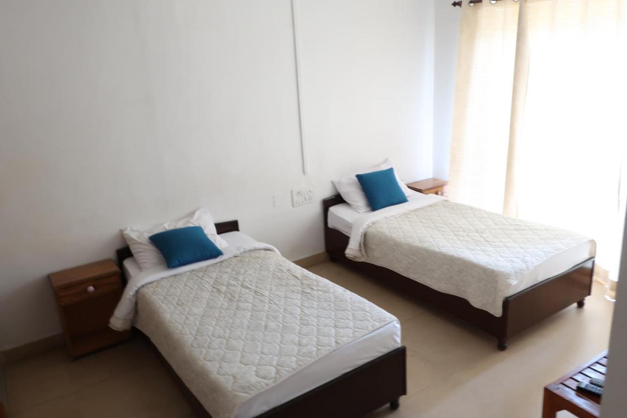 Zhim Zhim Guest House Bir  Luaran gambar