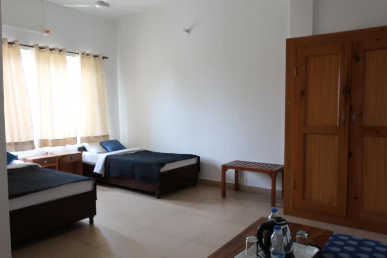 Zhim Zhim Guest House Bir  Luaran gambar